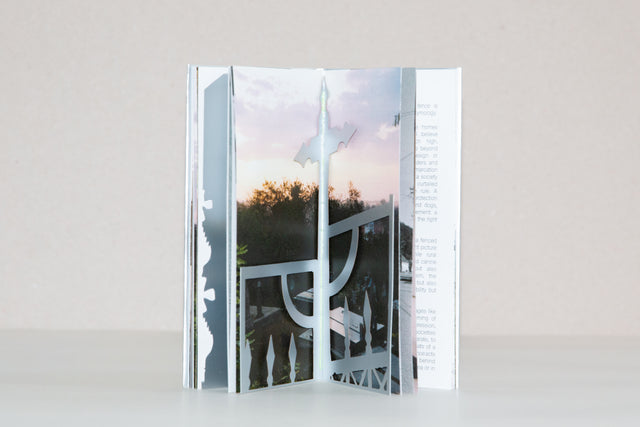 About fences, defense and non-human gatekeepers